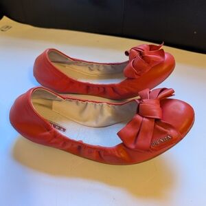 Prada Coral Red Leather Bow Logo Scrunch Ballet Flats Size 40 in GUC